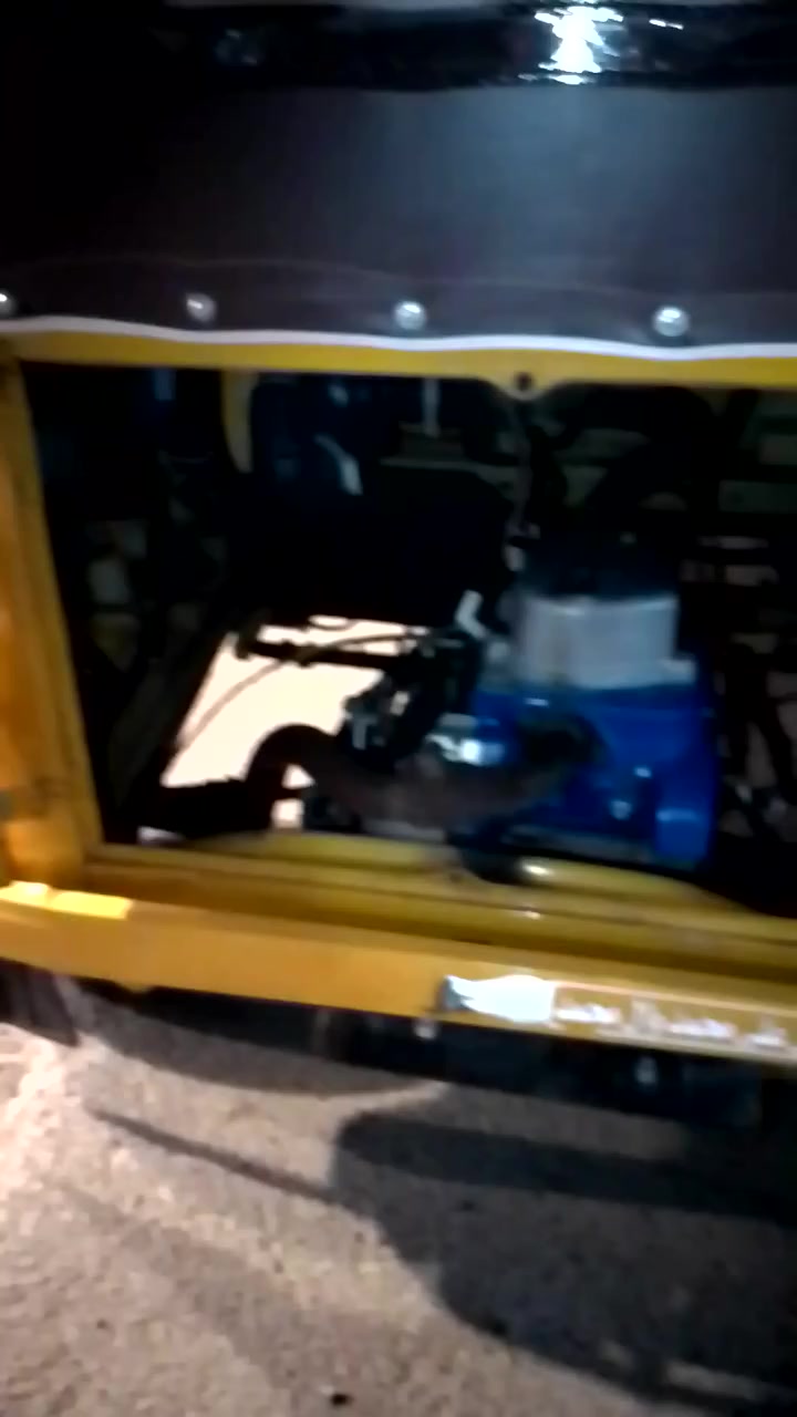 20 رقم وسنويه بغداد 11 انكليزي مكينه علا الفحص كشر كدامك السعر ٦٢٠٠  البياع شارع المضخه ***********
