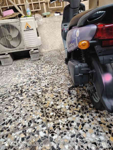 السلام عليكم دراجه فله لون بنفسجي للبيع سعره مليون و50قفل سرعه 120 دراجه مكفوله صارلي شهر ونص من أخذته مكاني بغداد مدينه الصدر الرقم *********** واتساب
