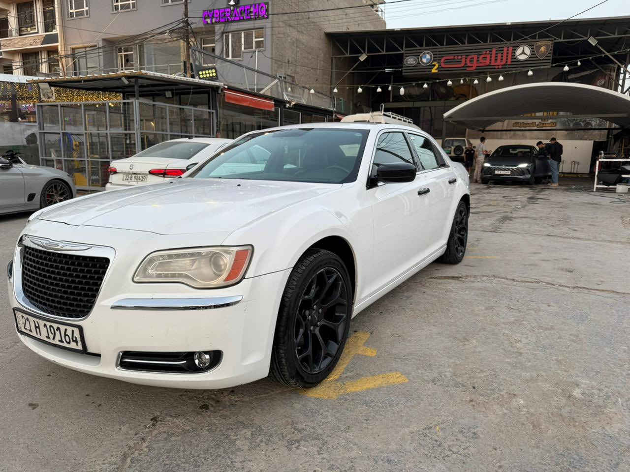 السلام عليكم ورحمة الله وبركاته 
للبيع فقط اوباما ٢٠١٢ رقم سليمانيه
داخله كلين وبيهه بالعراق جاملغ خلفي فقط
مبدل مكينه قبل شهر جديدة مال تفصيخ 

فول مواصفات عده الفتحة 
سياره بأسمي جديدة واي نقص مابيهه 
مكاني بغداد 
للاستفسار ***********
