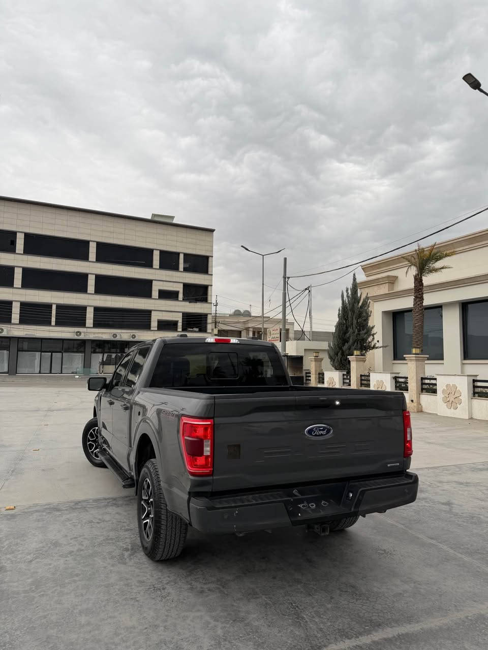 فورد F150 موديل ٢٠٢١ دبل اكسل بدون حادس بدون صبغ 
محرك ٢.٧ محرك كير مكفولة كفالة حامة مواصفات XLT فول سعر ٣٤٠$ تليفون *********** أربيل, العراق
