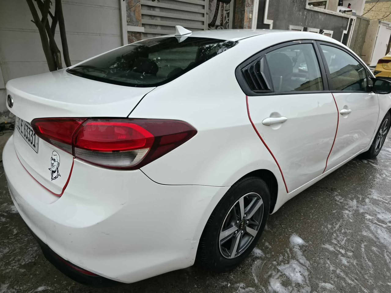 سلام عليكم
فورتي امريكي موديل 17
2000دوش
رقم انكليزي هزة جديدة  ضربتها بابين عكس السايق صور الحادث مرفق  بالصور بجم كبس
 كير مكينة صدر مكفولات 
منظومة زنون عدسات
تخم تاير جديد
دوشمة جلد اصلي
عمل ادامة لمنظومة البنزين والماء
*********** Colombo, Sri Lanka
