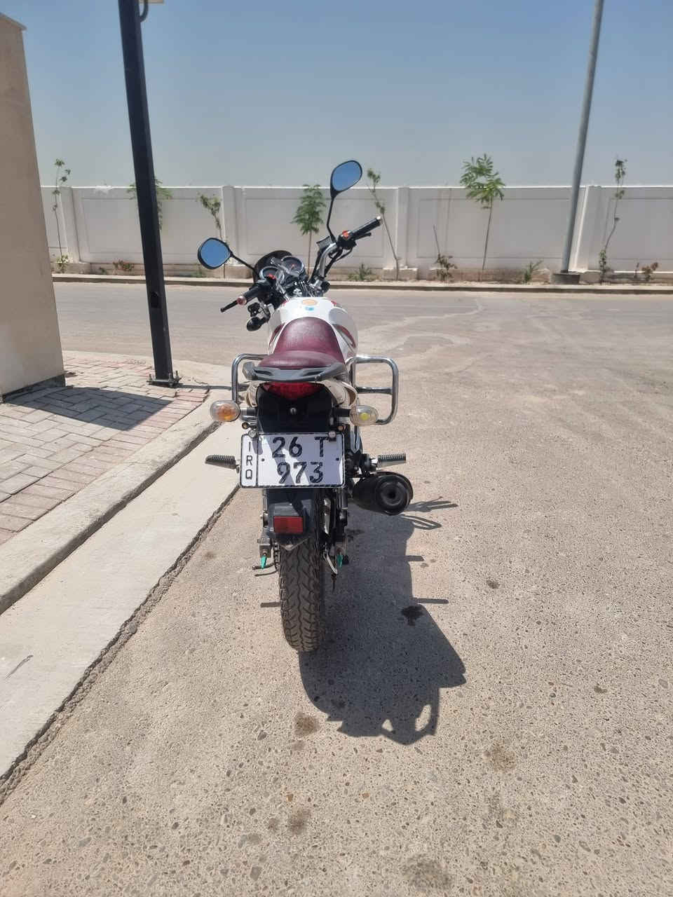 دراجة ساو حجم 200 مرقم انكليزي تحويل ثاني يوم 
دراجة عروس على وضع الشركة 
تايرات جدد أمامي وخلفي 
دهن موتل 
مكفولة من كلشي 
بيهه فطر فقط بالجامرلغ مثل مموضح بالصورة 
***********
