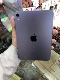 ايباد مني الجيل السادس  جهاز نظيف  أستخدام قليل  ذاكرة 256 ملحقاته كام...