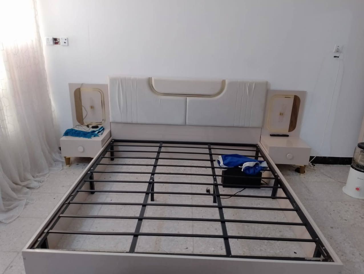 غرفه نوم جديده ما مستعمله ابد سعر 800 وبيه مجال ‏ اي ستفسار تصال على هذه رقم‪***********‬‏
