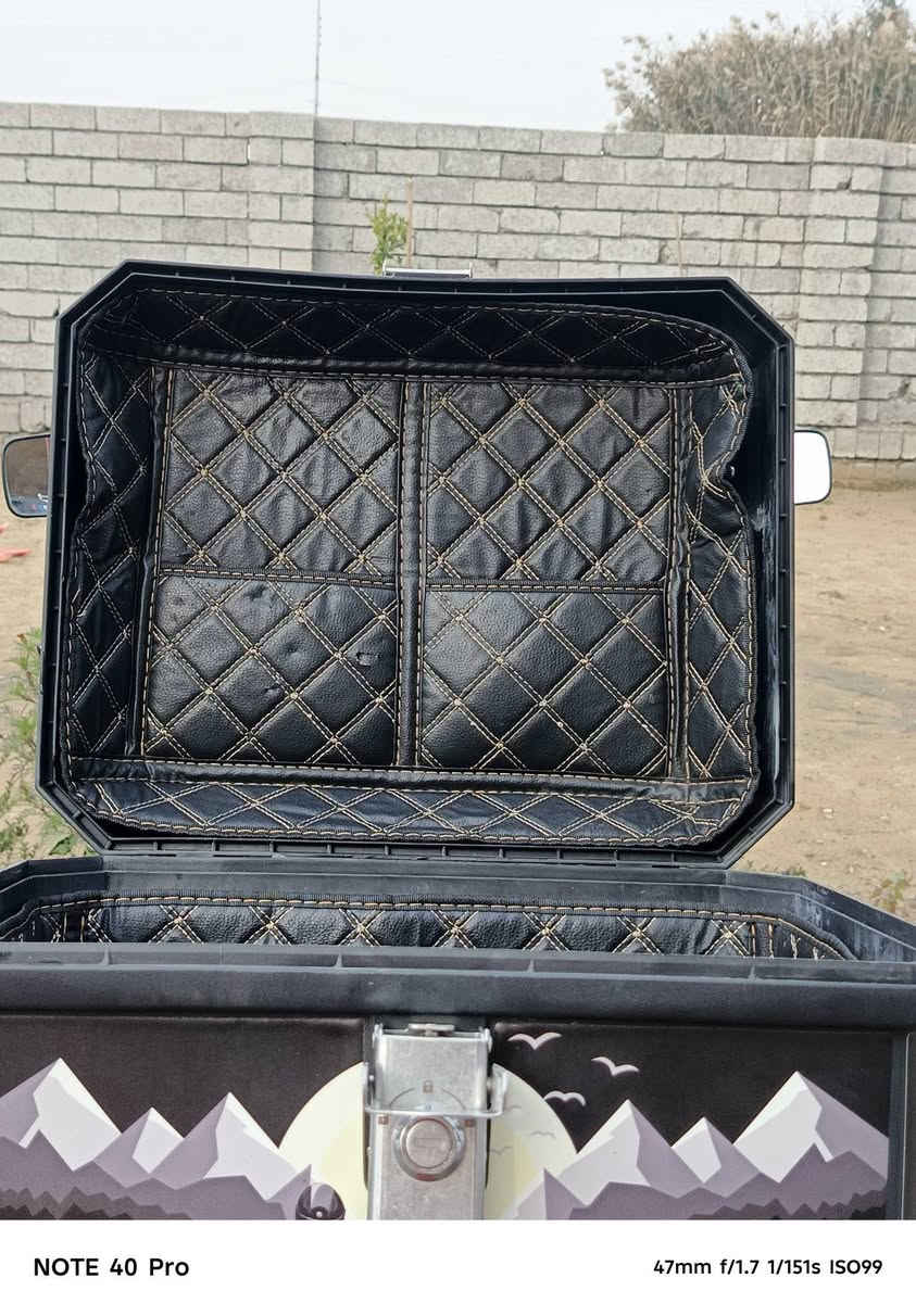 للبيع جنطة اخت الجديده كلشي ترهم حجم وسط + مفتاح , السعر 20 قفل الرقم ***********
