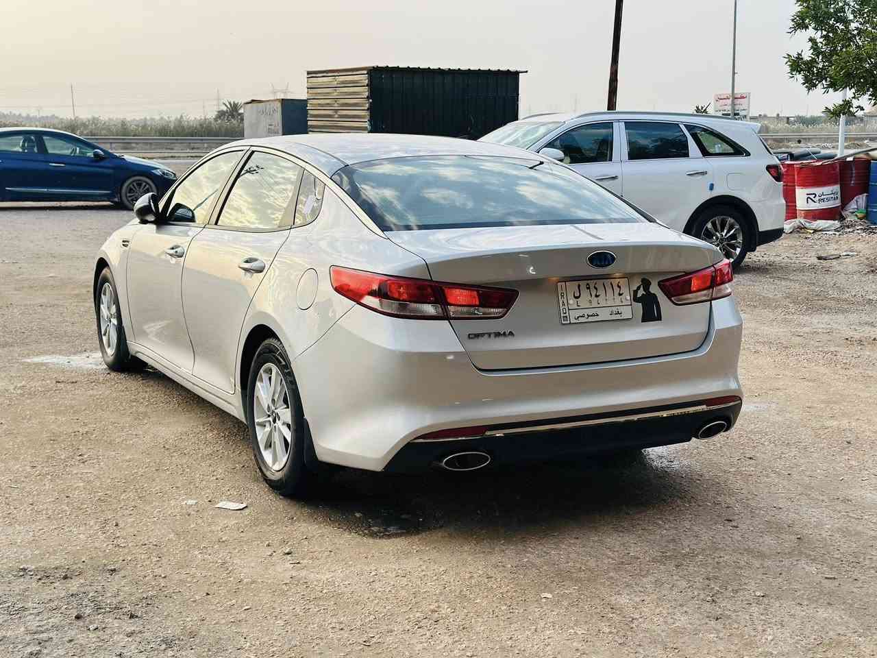 يالله كيا اوبتيمه خليجي موديل 2017  مرقم بغداد
محرك 2400 كير محرك شرط مامفتوح ضرر صبغ جاملغ وباب كلير سياره جديد حداديه جاهزه عداد 144 km مداور ثاني يوم 
عنوان السماوه الرميثه معرض شعاع الفرات الاستفسار *********** واتساب ***********@
