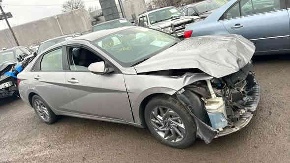 Hyundai Elentra 2024
مشحونه لدبي
#السعر 98 ورقه لدبي بدون تصليح بدون كمرك
للأستفسار الاتصال على الرقم التالي
*********** مهندس مصطفى
