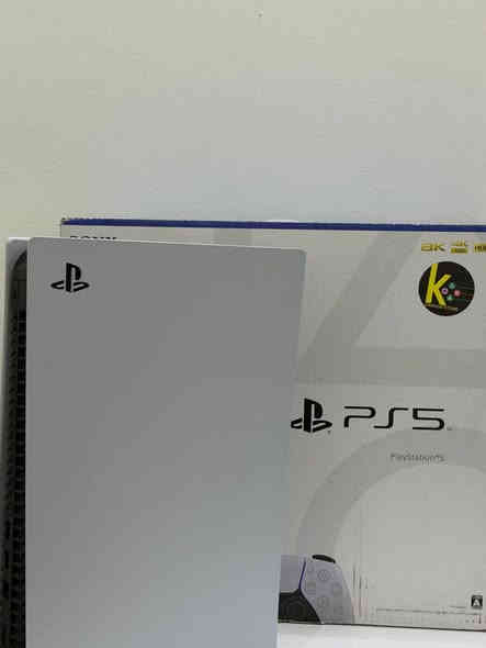 للبيع بلي ستيشن 5 ياباني النسخة العادية (دسك) - الاصدار الأول السعه 825GB
الحالة: استعمال قليل ونظيف جداً
الجهاز شغال 100% الكارتونة موجودة والمحتويات
يدعم 4K – 120Hz
السعر: 540 ألف 
الموقع: بغداد / الشعب
للتواصل خاص أو على الرقم:
***********
