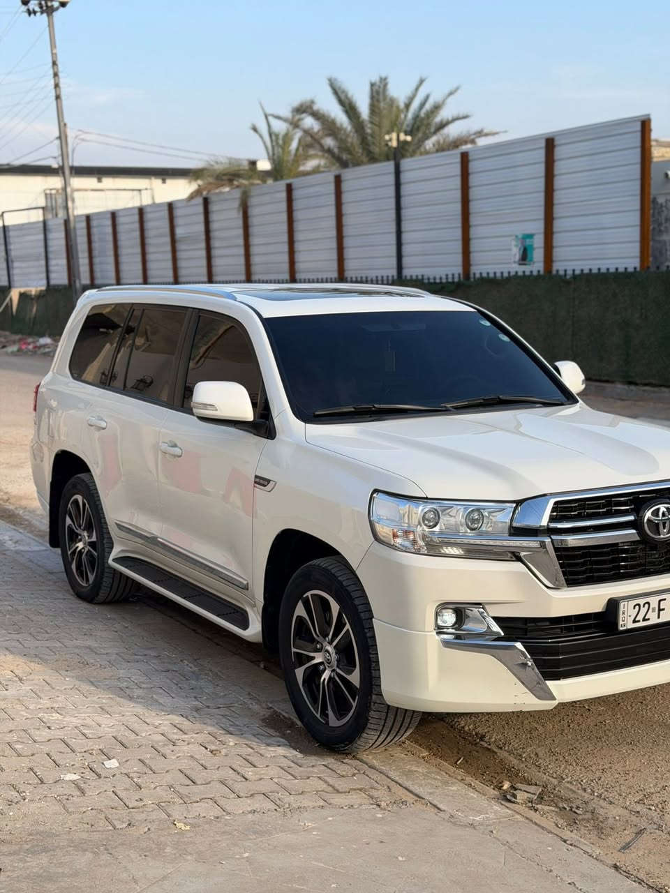 لاند كروز 2021 Gxr ماشيه 65 كفاله جديده السياره بيع فقط مكانه نجف سعرها 550 ورقه ***********
