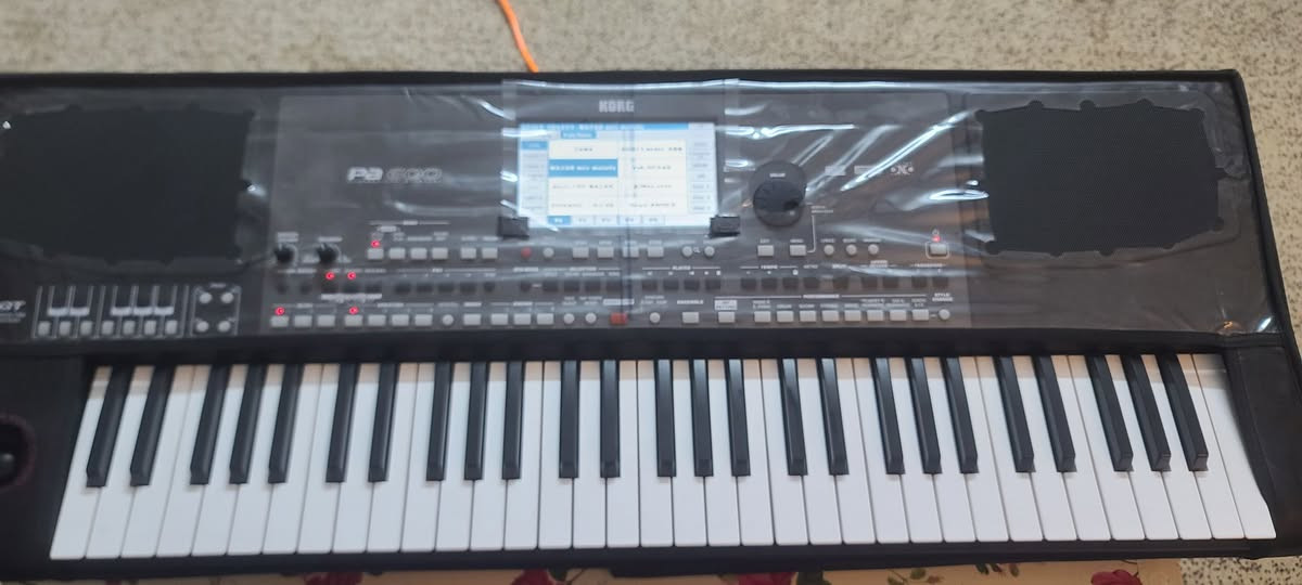 كورج 600 للبيع
نظافة ٩٩% مال بيت ما اعرف اعزف بي 
السعر ٦٠٠ دولار قفل 
***********
