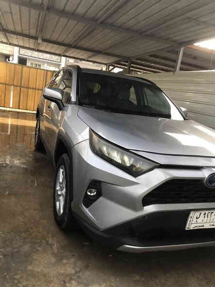 السلام عليكم من رخصة الادمن
راف فور XLE 2020 وارد امريكي 
ماشيه50 الف 
رقم بغداد باسمي 
السيارة فول مواصفات 
فتحة
دفع رباعي
بصمة + نظام ترحيب
شاشة كبيرة + كامرة
تدفئة بالكشنات + كشن السايق كهرباء 
رادار امامي و خلفي و جانبي و نقطة عمياء 
نطام تحديد المسار 
سايد بريك كهربائي + نظام Hold
ستة انظمة قيادة 
تدفئة ستيرن 
داخل مخمل 
محرك 2500 
جنطة كهرباء 
مانع انزلاق 
حادثها من امريكا دعامية امامية و شبر من البنيد متعدل 
السيارة كاملة و ما ناقصها شي 
سعرها 19500و بيها مجال 
للاستفسار الاتصال على هذا الرقم ***********
صور الحادث وات ساب
