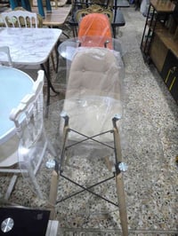 تحيه طيبه  كرسي جلد أصلي عده استخدامات.. ميز طعام نفس موديل الكرسي أيض...