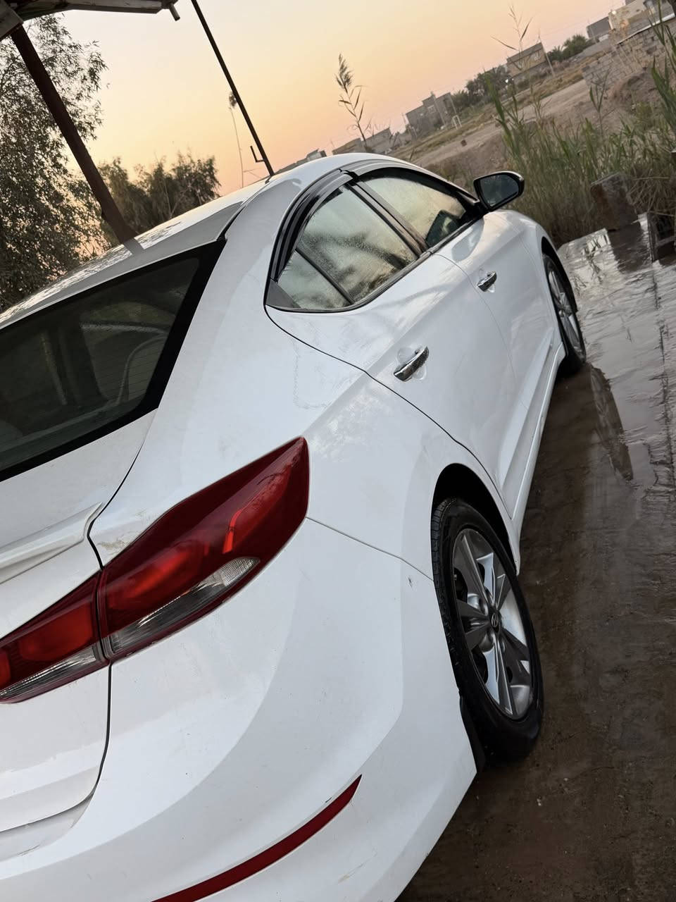 سلام عليكم النترى 2017  
مال بيع مستعجل بيها مجال ما ارجعك 

سياره خليجي فتحه موصفات ال خليجي مسجل شاشه جبيره يوتيوب سياره كلين بيها شي بسيط كم شخط بدعاميه لاماميه  السعر145  
***********
