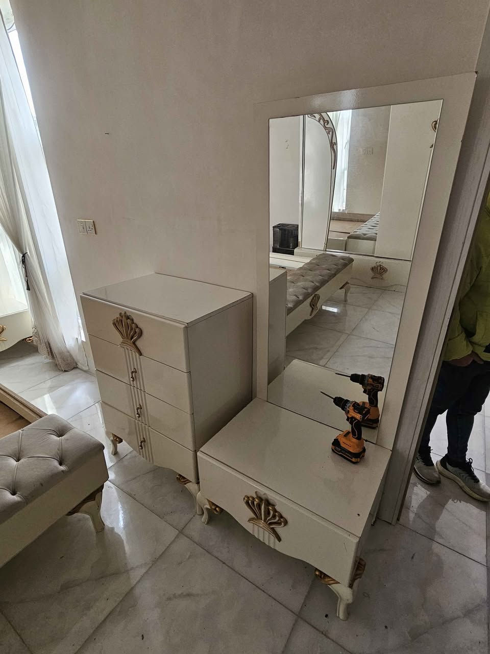 غرفه نوم تركي تسع قطع ويشد ويا النقل 700 من معرض اياد ويوسف》***********》***********》 كركوك, العراق
