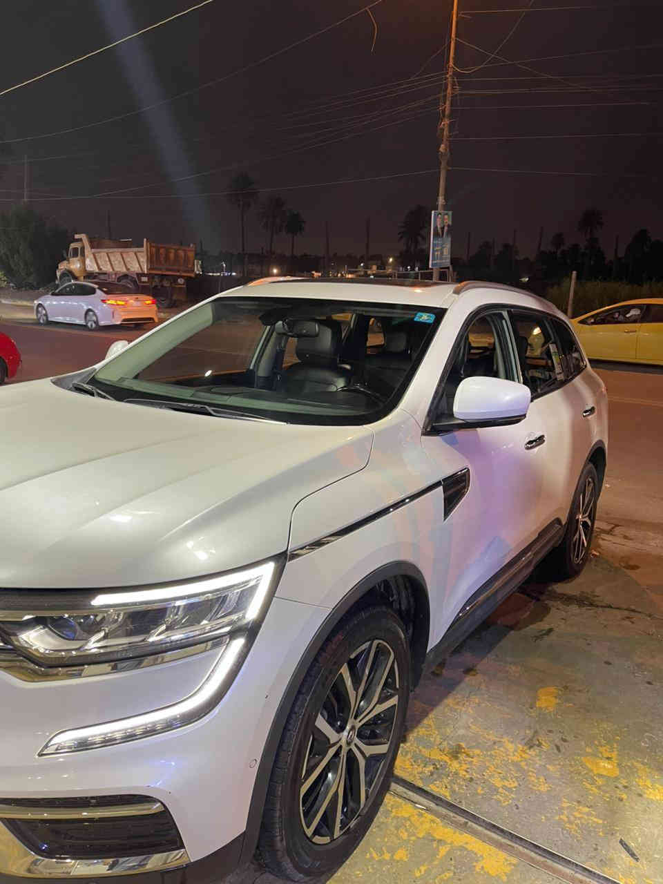 السلام عليكم للبيع رينو كوليوس موديل 2023 مكفولة
رقم بغداد فووول مواصفات والسيارة ضمان 5 سنوات من الشركة محرك و كير

مواصفات السيارة 

 المحرك 4 سلندر  2.5L ياباني

 ناقل حركة أوتوماتيك 7 سرعات

 دفع رباعي 4WD

 مفتاح التشغيل بصمة مع خاصية التشغيل عن بعد

حساسات 360 درجة

كامرا خلفية دوارة

مصابيح امامية LED زينون   

 مصابيح خلفية LED 

 ويل كب 19

 اشارة في المرايا الجانبية 

المرايا قابلة للطي تلقائياً

 رادار جانبي (نقط عمياء)

عدد AIR BAG 8

 هاند بريك كهرباء 

 مكابح ABS 

 شاشه apple car play و android auto و GPS باللغه العربيه

 تحكم مقود

منفذ طاقة 

 تتسع المقصورة لـ 5 ركاب

مقاعد جلد و تدفئه للمقاعد الاماميه

 اضاءة led داخل الأبواب 5 الوان

 لوحة العدادات متغيره 4 أشكال

 تثبيت مقتعد الأطفال ISOFIX 

  تبريد مناخين للسائق و الراكب مع تبريد خلفي

 مقابض ابواب نيكل مع زر بصمه

 نظام مانع الانزلاق 

حاملات اكواب مبردهش

 سستم صوت BOSS

صندوق كهرباء

فتحة سقف بانوراما

اريل نفيگيشن

نظام الركن التلقائي autopark

المرأة الوسطيه بخاصية تعتيم الذاتي  

السعر180 وبيها مجال مستعجل للبيع بسبب الصروف
السياره محجوزه للمصرف واني ادفع اقساطها

للتواصل 

***********
