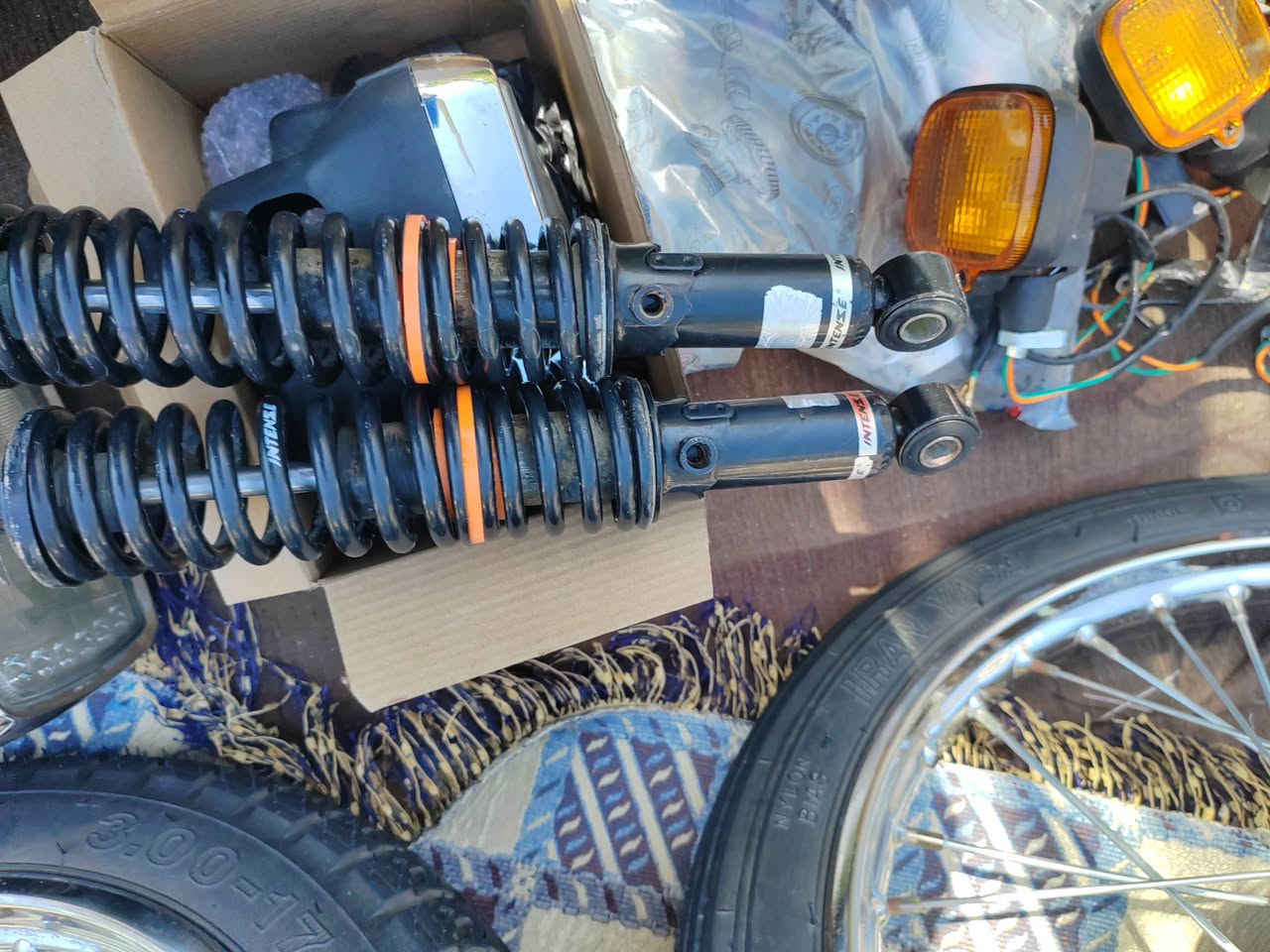 دبلات أربعة گير مستخدمات شي قليل كلش خلفي شركة انتنس الأصلي مو الي بلسوگ شرط كفالة بكل الغراض الي انشرهن اصلي ب12الف الجديدات ب25 ازرب بلسوك زراب كله نص السعر


**إذا كنت صاحب هذا الإعلان وتريد حذفه لأي سبب، رجاءا أرسل رسالة إلى الدعم الفني**