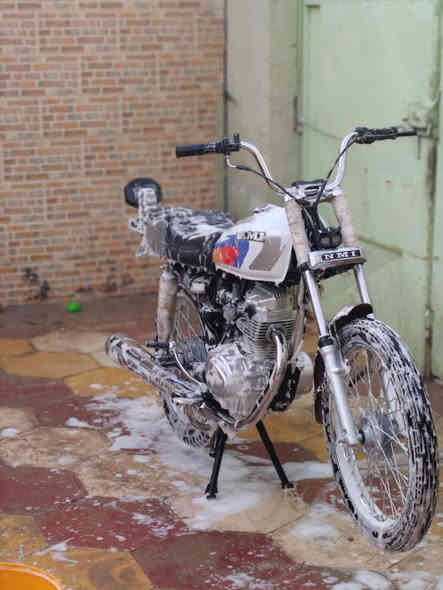 سلام عليكم شباب دراجه اربع كير كلك للبيع صارله شهرين من معمره مكينه رابيدو  ما مفتوحه شرط شاصي ارشه سعر 650
خاص ماكو 
رقم هاتف 
***********
