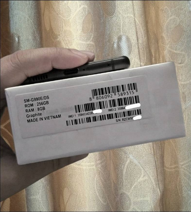 Galaxy S21 FE (256/8)
قطعة نادرة استعمال بسيط اخذته قبل سنة ب650 هو تصنيع 4/8/2023 وملتزم بشغل وعايفة بالبيت متروك اشحنه مرة كل 4 ايام لو 5 جهاز لا مشخوط ولا واكع حتى تراب ما لايحة مذبوب بالبيت كلت ابيعه

بطاريته طول من 80%-20% الي هو استعمالي 6 ساعات واذا من 100% للصفر 8 ساعات ونص تقريبا

تفاصيل اكثر علق او راسلني وتدلل جهاز جديد حرامات يسمة مستعمل


**إذا كنت صاحب هذا الإعلان وتريد حذفه لأي سبب، رجاءا أرسل رسالة إلى الدعم الفني**