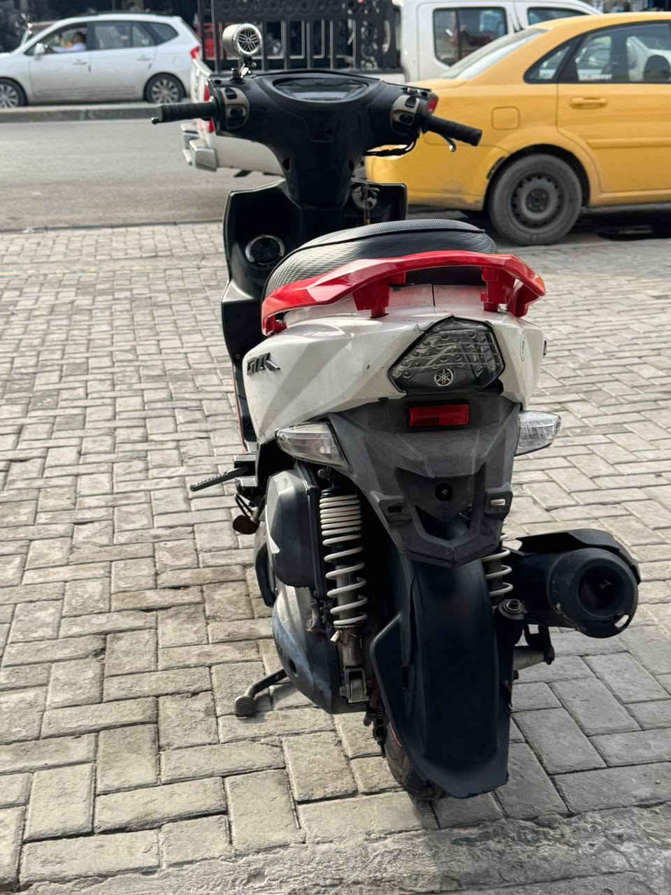 سلام عليكم دراجه جيتي ار الدراجه خير من الله الدراجه ما مفتوحه كهرابيات كله شغلاه مكاني بغداد شهداء اوراق بيه مرايات مال رمبه بيهه البياع السعر خاص وهاذه رقمي ***********
