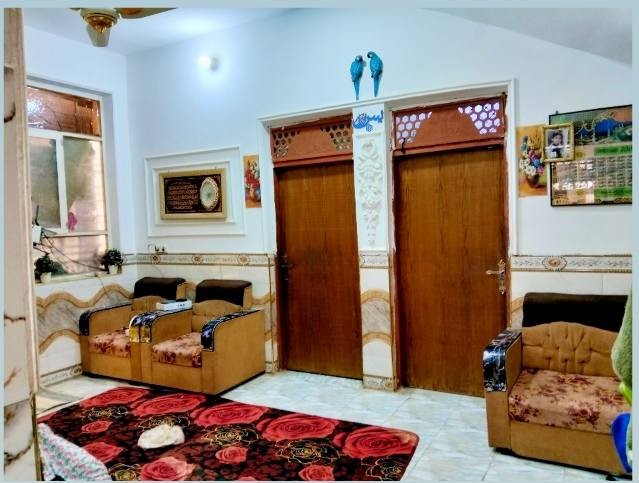 بيت للبيع 150مترواجهه9ونص بناء جديد حي النهضة الثالثة طابقين الأول كامل والثاني للسقف 2نوم 2صاله استقبال مطبخ 3مجاميع صحيات على شارع 20متر السعر 130. للاستفسار ***********
