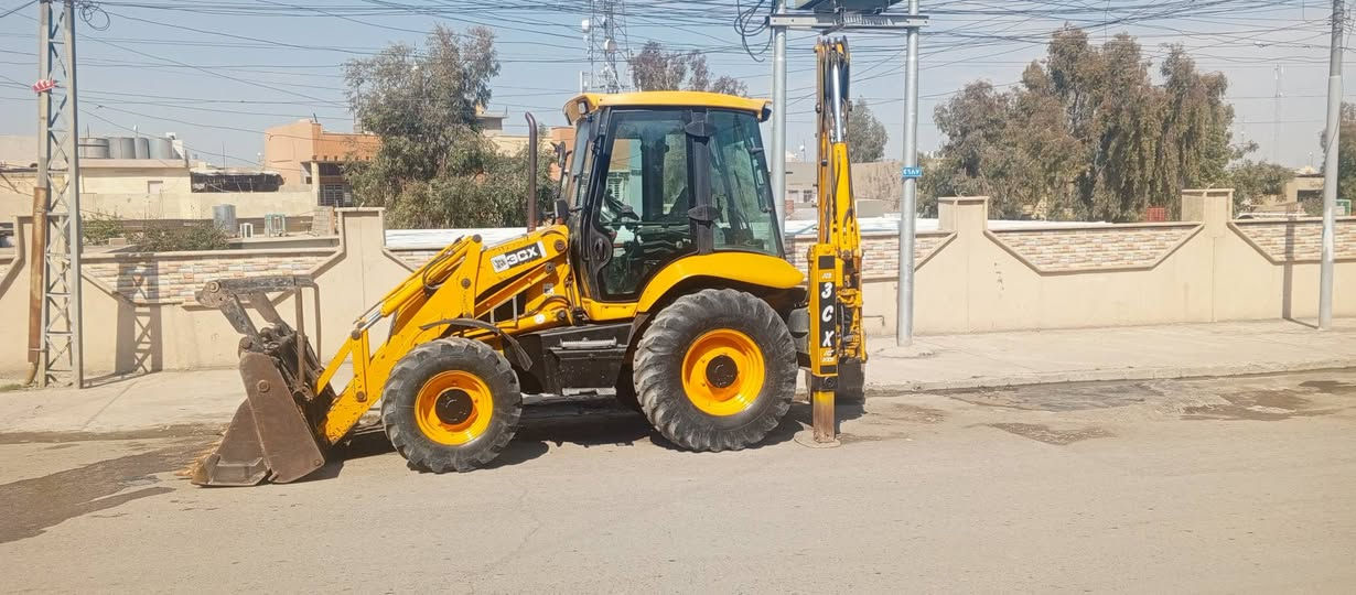 للبيع جي سي بي
رقم اربيل دولي 
كير شرط محرك بي بخار 
للاستفسار اكثر ***********
***********
