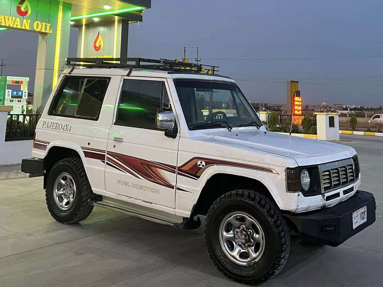 34$✅باجیرۆ بۆکس  دوو دەرگا
***********
ئاڕمی پلاستیک سلێمانی  ئارم و ئەوەلیات بەشەرت
گێر و مەکینەی ئۆنجی  دەبڵ ئەکسڵ4*4
پێش  و دوای کەپس بێ دەعم و لێدراو حیزام بۆیاغ
مەکینەی هەڵم دەمیشی نیە  تەقەو ڕەقە بەشەرت
کارەبایی هەمووی ئیشەکا شاشە ئایپاد  
4 تایەی جەبەلی لۆک  ناو گاعی لۆک 
سەیارەیە بێ مەسرەف و زۆر بە قوەت 
گۆڕینەوە ناکەم بەس فرۆشتنە
شوێن : کەلار سمود

