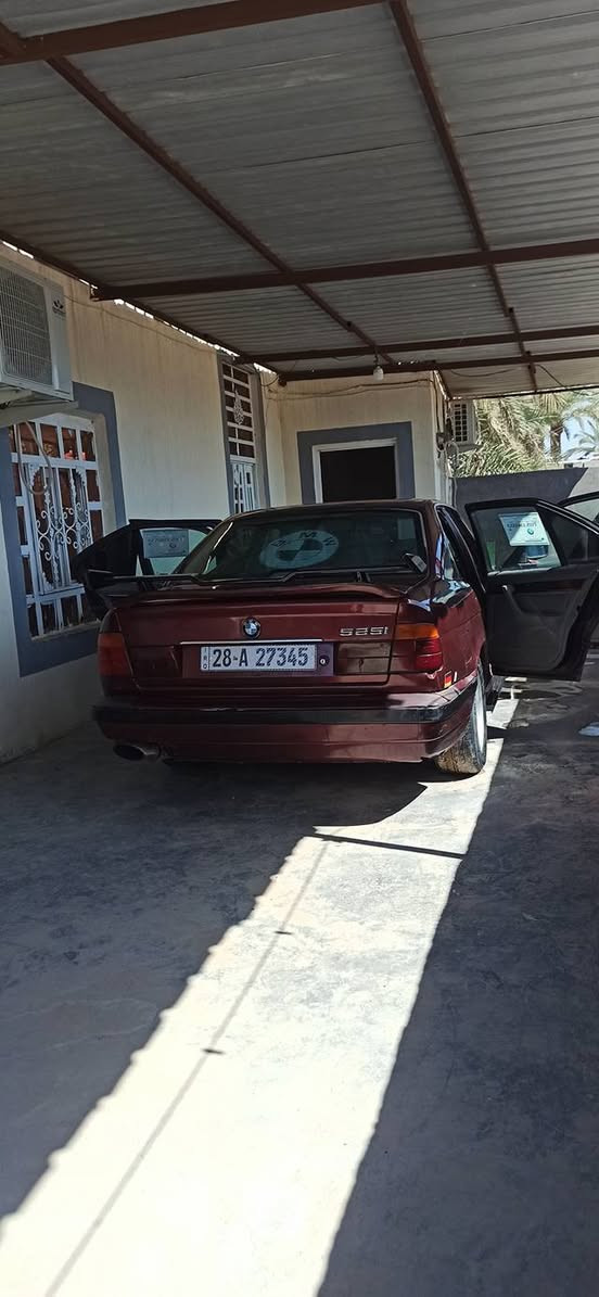 السلام عليكم بي ام للبيع 520 مديل 90كيروتماتيك كيرومكينه خير من الله سنويه لحد 29شاشه وكامره وحداديه 60 بل100ابيع متوازي مشروع وطني تحويل مباشر ثاني يوم السعر 35العنوان بابل سدت الهنديه ملاحضه راعي السياره يريد تحويل ***********
