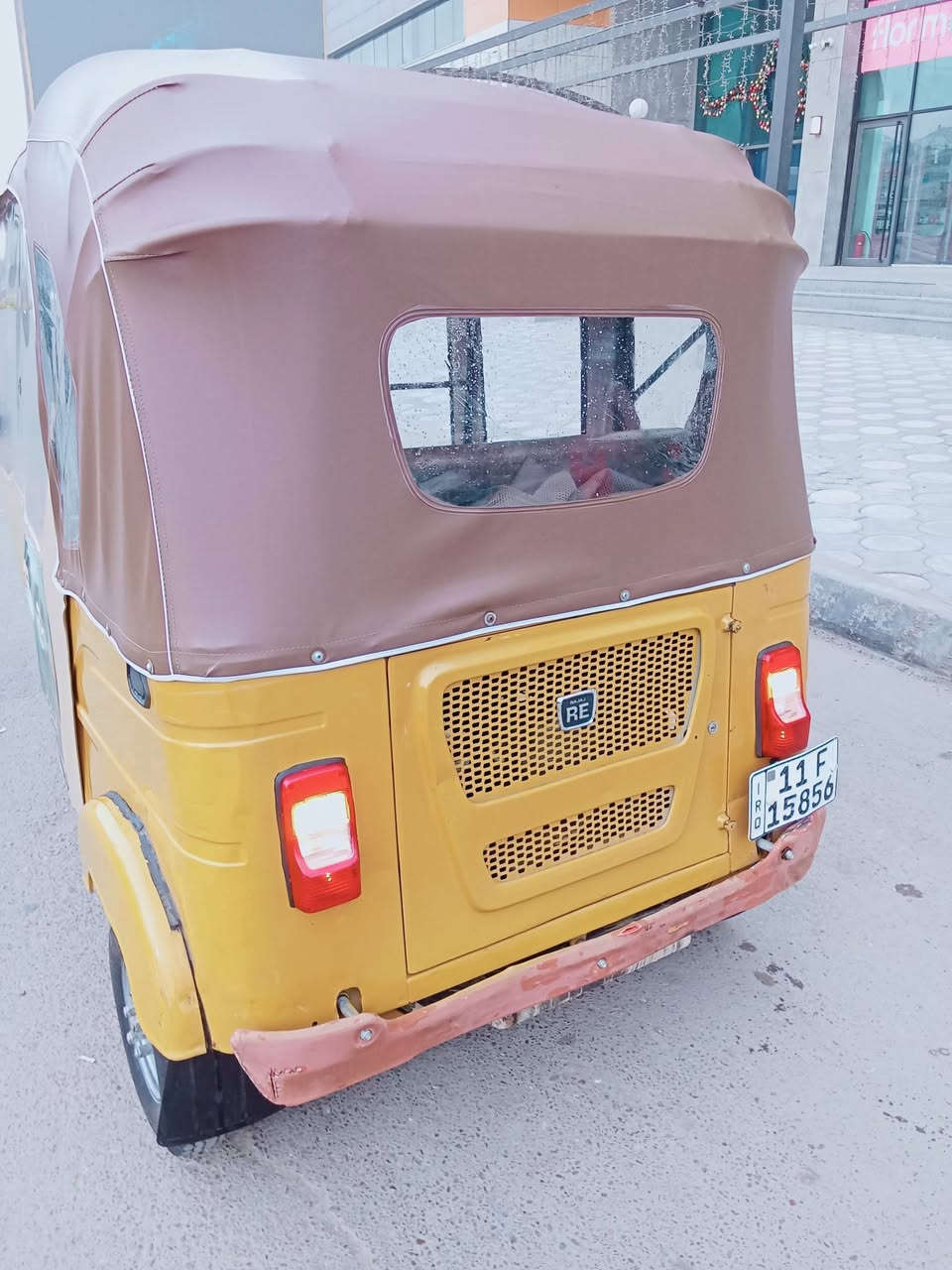 السلام عليكم تكتك البيع موديل 21شهر 12 كفاله من الضربه كامله كبل لشارع خير من الله المكان بغداد  المعلمين،***********
