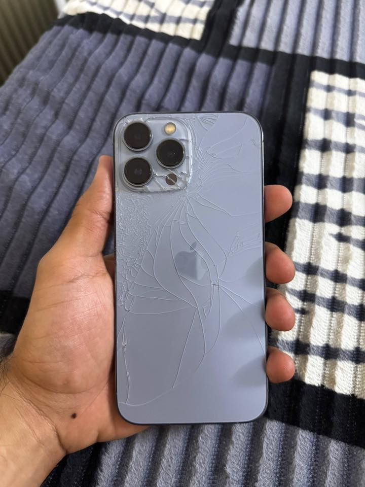 ايفون 13 برو ماكس
نسخة شرق اوسط 

لون بحري 

ذاكره 128 

تك 

بطاريه 78 

ضهرة مكسور وسماعة الخارجية صوته ناصي   

سعر 550

مكان كربلاء  

***********
