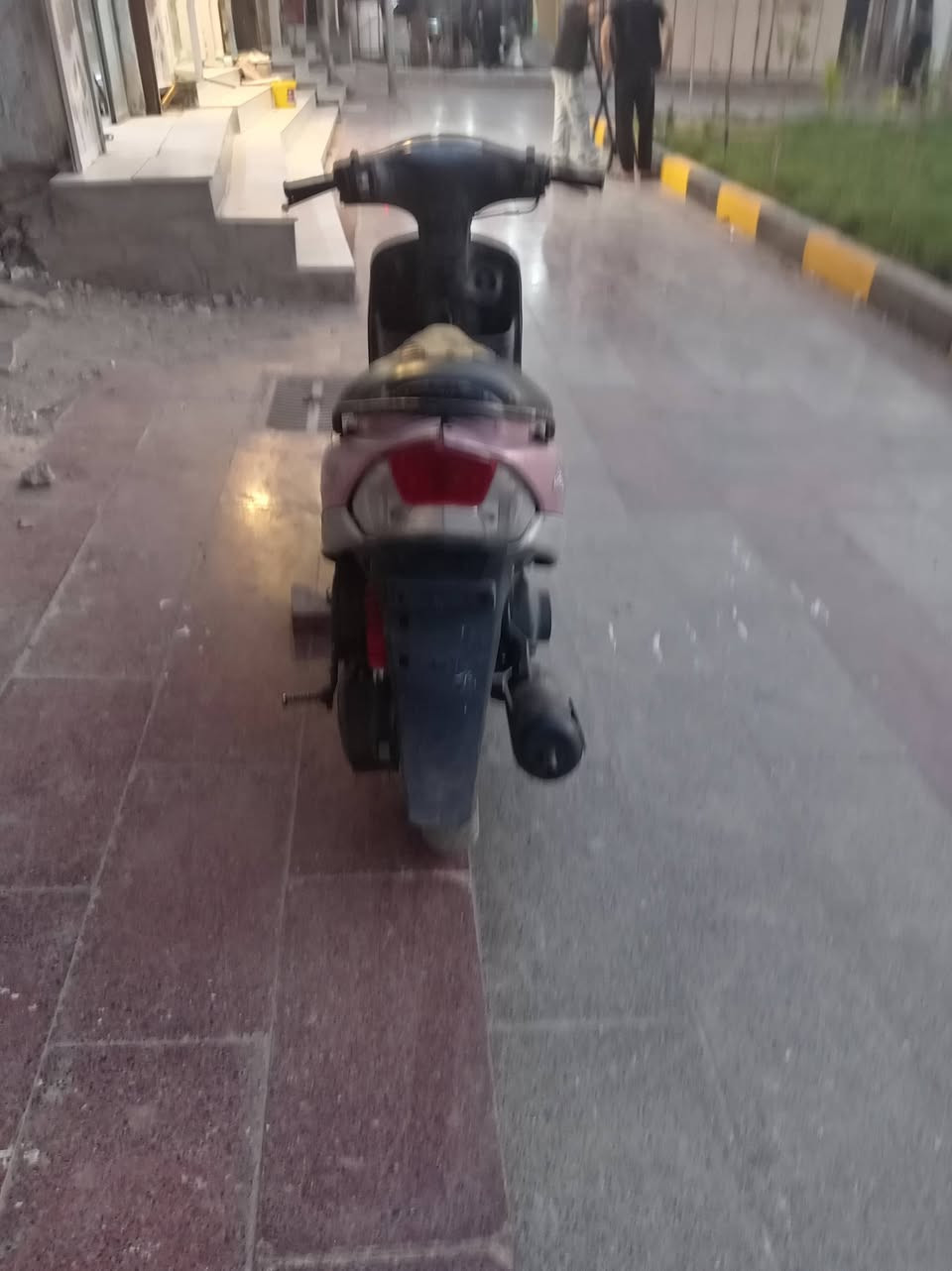 هنالسلام عليكم ماكس منغولي للبيع او مراوس بـ(عدله او بوليس)  
دراجه كامله مكمله نكرة سلف هندرر واحد
 شلعه ومعدل 
كهربائيات كامله لايت بك لايت اسكنات
 مكاني ناصريه مركز 
حاليا يومين بـ سوق الشيوخ
 ***********
