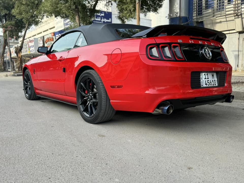 سلام عليكم فورد موستانك 🐎2013 السياره داخله كلين تايتل والي يحب ادزله تقريرها ووين مايعجبك افحص 
مكفوله من عده شبرين صبغ فقط بجاملغ وبارد شي بسيط بجم كبس جديده بمعنى الكلمه حتى الدعاميات  بلاد فول مواصفات بريميوم فول 1/1 اللون احمر🍎السياره بدون نقص كلها على وضع الابلادي وشرط الفحص 
محرك .V6 . 3700  كير اوتو  رقم بغداد مشروع وطني بأاسمي  سنوية هزه جديده رقم الدولي الجديد 
عليها اضافات 
تخم ويل مع تاير  🛞حجم19GTويل  
كفرات فجوج @brembفلنجات رياضي 
لحية أماميه . ار تي ار 
سبايدر GT
داخل كاربون فايبر 
 اناره داخليه متغيره
شباكGT
كيجات 7اللًوان 
دوسات+كلاسات+ بطاين 7اللوان
سستم صوت شيكر 
مثبت سرعه Cruise Control 
لايتات 🔦زينون بلادي 
لد امامي + لد خلفي 
مري كهربائي جام اوتو سويج شخاطه 
باتري🔋 جديد 
 فول تحكمات 
كشنات جلد وبطاين جلد لاشك ولازرف ولا فتك شرط جديده جداً 
كشفها جديد لاشك ولافتك وجامه بلاديه دواخلها نضيفة كلش سياره استخدم شخصي جاهزه انشاء الله سيرفس كامل مسويلها ادمه سبيرها مقدس منازل 🥰 والعده وغراضها كلها كامله ولاتقارنها بل عرباين والمهجومات السياره طك كارتون  ومكاني ساحه ميسلون الغدير باتجاه جسر كراج الأمانة قرب قاعه 🍏 تفاحه 
للأتصال على الرقم ☎️*********** نوار 🚙
