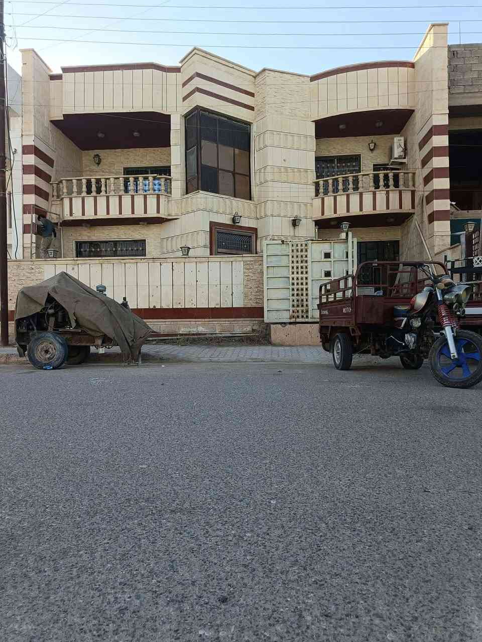 السلام عليكم صباغ متفرغ حاليآ اشتغل مواد وعمل او بس عمل شغلي خارج واجهيات وداخل تصليح رطوبه جلي حياطين شغل نضيف راسلني ودلل *********** متوفر واتساب

