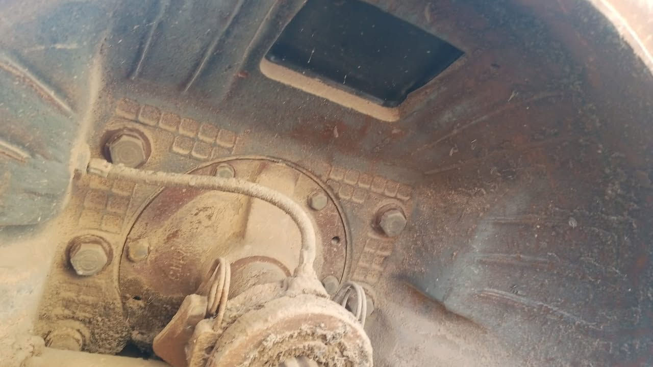 السلام عليكم كير أكراز روسي للبيع نضيف اخو الجديد ***********
