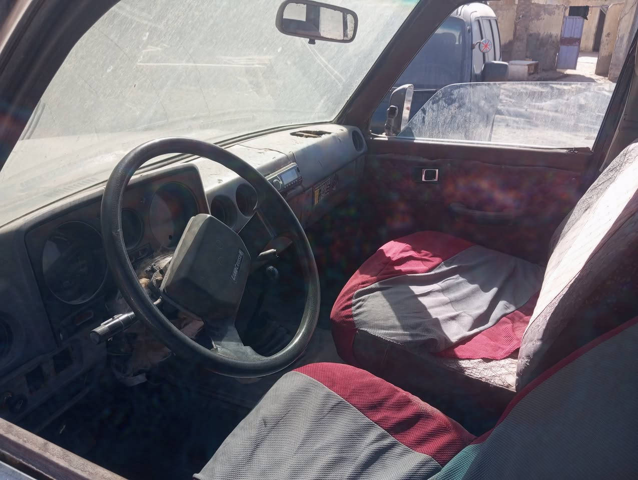 اسلام عليكم لاندكروز سياره جاهزه محوره كير ومكينه كاز مسكر تحوير جديد كير ومكينه وكسن مكفولات كله جديد  سنويه عضم عاج سياره ضيعت رقم راعيهه اتكفل بسرقه ولعشاير ولطلب الشراي ينتصل وبخدمته مكاني ناصرية السعر 19 
  .  ‏‪0784 185 9205‬‏
