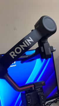 رونن للبيع rs3 رونن مستخدم خمس مرات بس  يجي ويا سيفتي بوكس  وذراع عدد ...