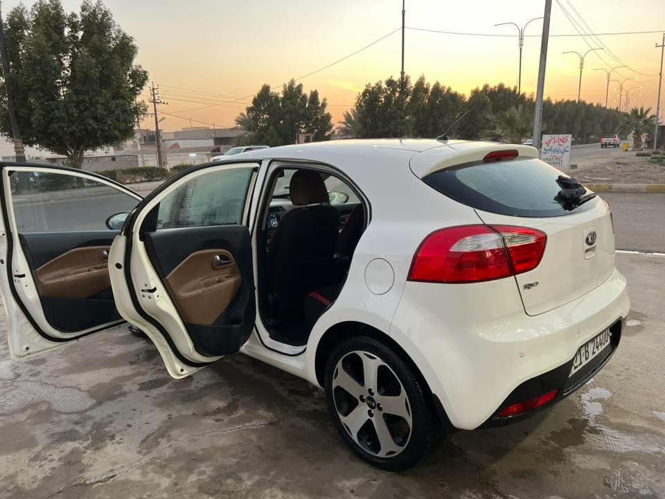 كيا ريو موديل 2014 فول مواصفات خليجي
سيارة فول مواصفات  تشغيل عن بعد وسلايت ويل كروم حساس خلفي وكامرة وشاشه 

محرك وكير بشرط 

رقم سيارة مميز 

بيه جاملغ صبغ  بيه بعض تكحيلات 

مكان السيارة الرمادي

للاتصال ***********

سيارة باسمي
