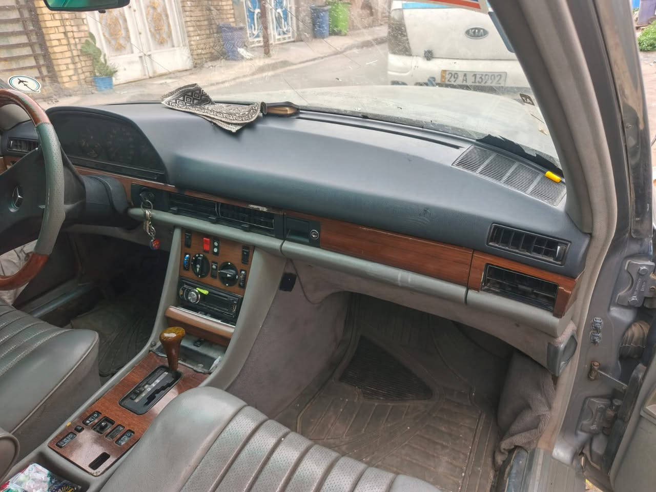 مارسدس جامبو 300 SE
موديل 91
كير ومحرك بلادي مكينه عنكبوت 
السياره جاهزه وغرفتهه حلوه 
غرفتهه صاج وكشنات جلد 
رقم بغداد انكليزي سنويه لل28
السعر 80ورقه وبيهه مجال حق الجيه سياره اتخبل 
المكان بغداد الشعب الفارس, صلاح الدين


**إذا كنت صاحب هذا الإعلان وتريد حذفه لأي سبب، رجاءا أرسل رسالة إلى الدعم الفني**