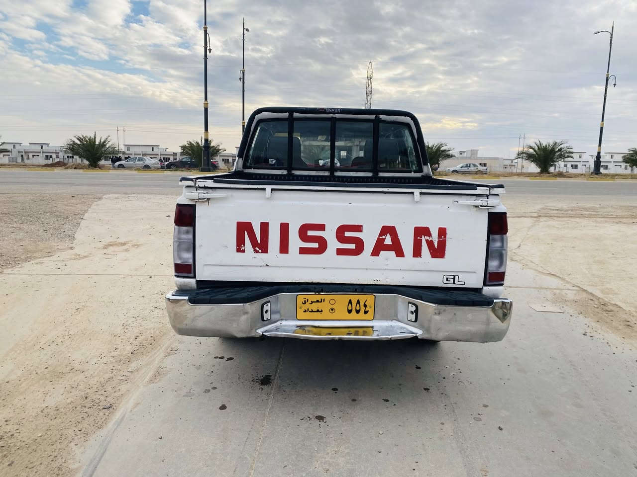 نیسان پیکاب٢٠٠١
٤٨گلا قوفلی
ناووسوور

براوەی دووبەی 

چوار جام کارەبا

ئاوئینە کارەبا ئسترات خاسە

کابریتەیە هەر بە بۆنی بانزین ئەروات😂

هەمووگیانی بەشەرتە چەکووش بە گیانیەوە نییە 

سەیارەکە براوەیە تە نیا کەفیلی الی مە دەنی هەیە 

شوین کەلار 

ژ:م:***********
