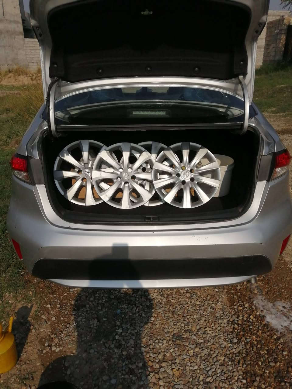 سلام وعليكم سياره كورلاه وارد امريكي 2020 LE سياره حلوه مال بيت يعني مامشتقله تكسي صور مال امريكه بلنشور جمرلوق امامي جهت لسايق واكو بارت بلهلل لوره سايق شويه يعني سونار ماعندي بيه تعال شوف بعينك حلوه  سياره تخم تاير جديد بيه لسياره لسعر 150وبيه مجال لشراي رقم تليفون اتصل *********** كير ومحرك كفاله عامه يعني بلاد محرك1800لمرقوب
