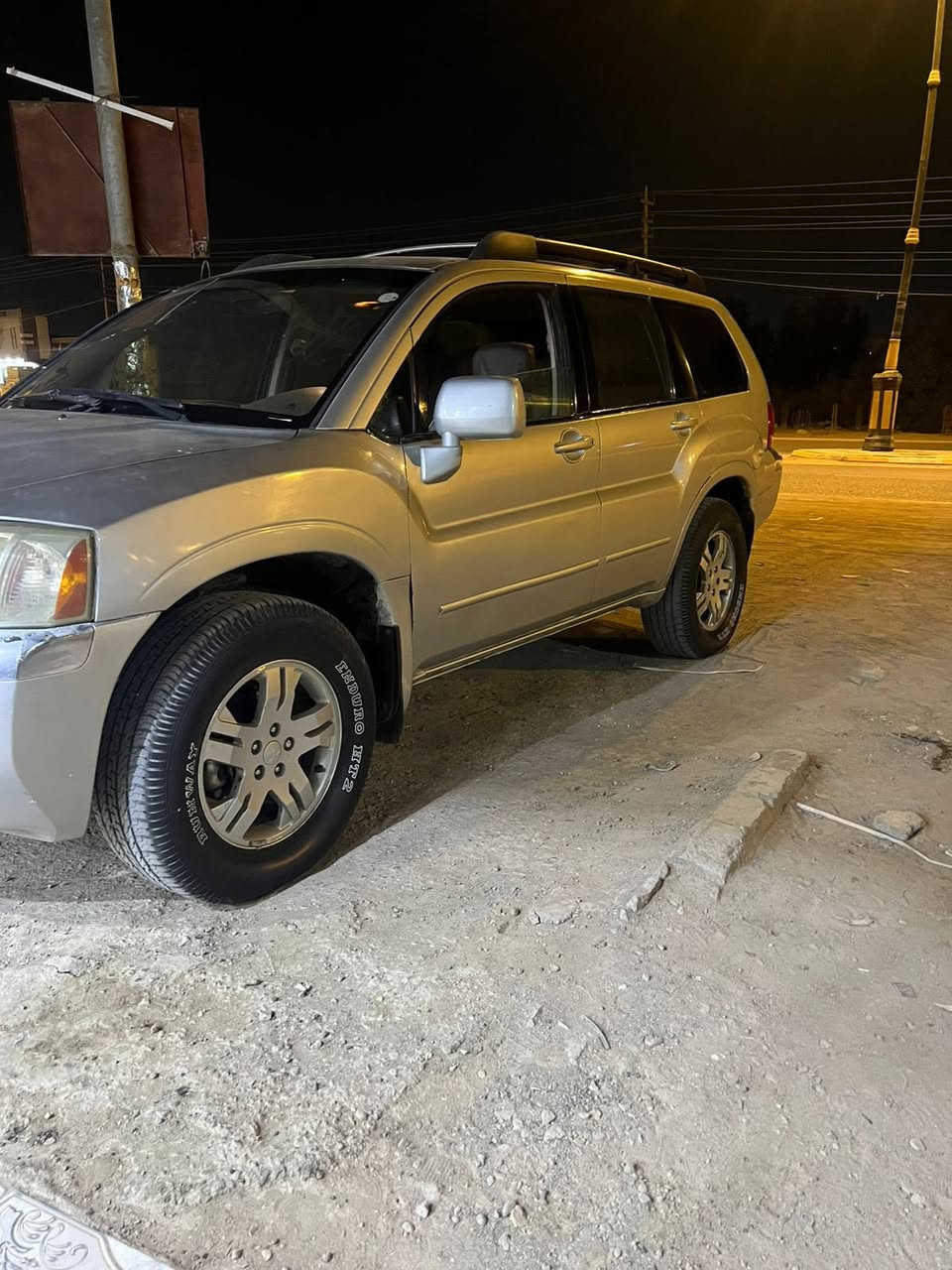 سلام عليكم 
سيارة باجيرو موديل 2004 
 كفالة من الضربة *********** مكاني ناصرية سوك الشيوخ
