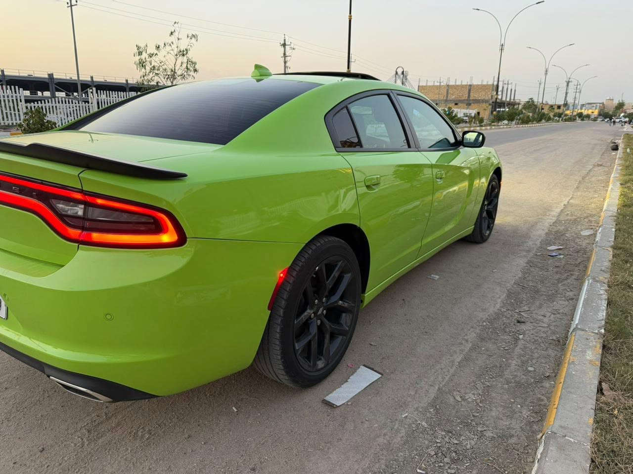 جارجر 2023 اصل رقم بغداد باسمي السيارة فوول مواصفات 
اعلى فئة السيارة تقرير مياه امطار 
رادار امامي ، خلفي 
فتحه 
خزن ميموري
استيرن كهربائي 
كراسي جلد
تدفئة تبريد كراسي 
السيارة ماشية 11 الف فقط
مكان السيارة ناصرية 
***********
