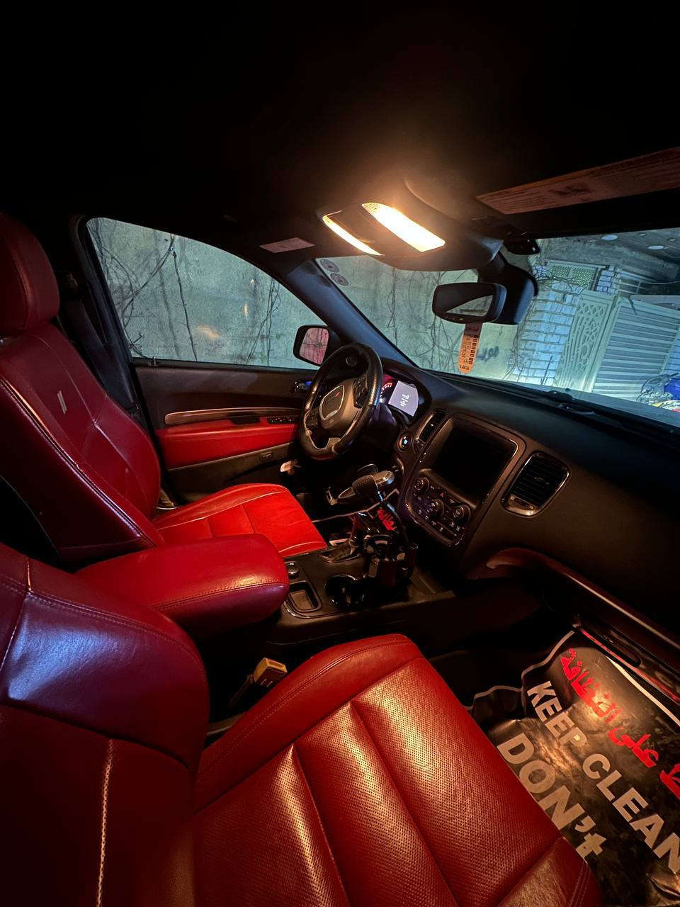 السلام عليكم من رخصة الادمن المحترم دوج دورنگو 2020 للبيع او مراوس حسب الرغبة 
لون/ابيض 
فئة R/TMax 
V8 5.7 
فتحة/سقف 
داخل جلد احمر 
7راكب 
كلين تايتل. كفاله عامه 
رقم/دهوك 
بصمة تشغيل 
كشنات اماميه تدفئه+تبريد 
جنطه كهرباء شفط.
كشنات خلفيه فقط تدفئه 
معروفه مواصفات الR/T 
السعر. اتصل بيك خير وتدلل 
*********** 
مع الشكر 🌹
