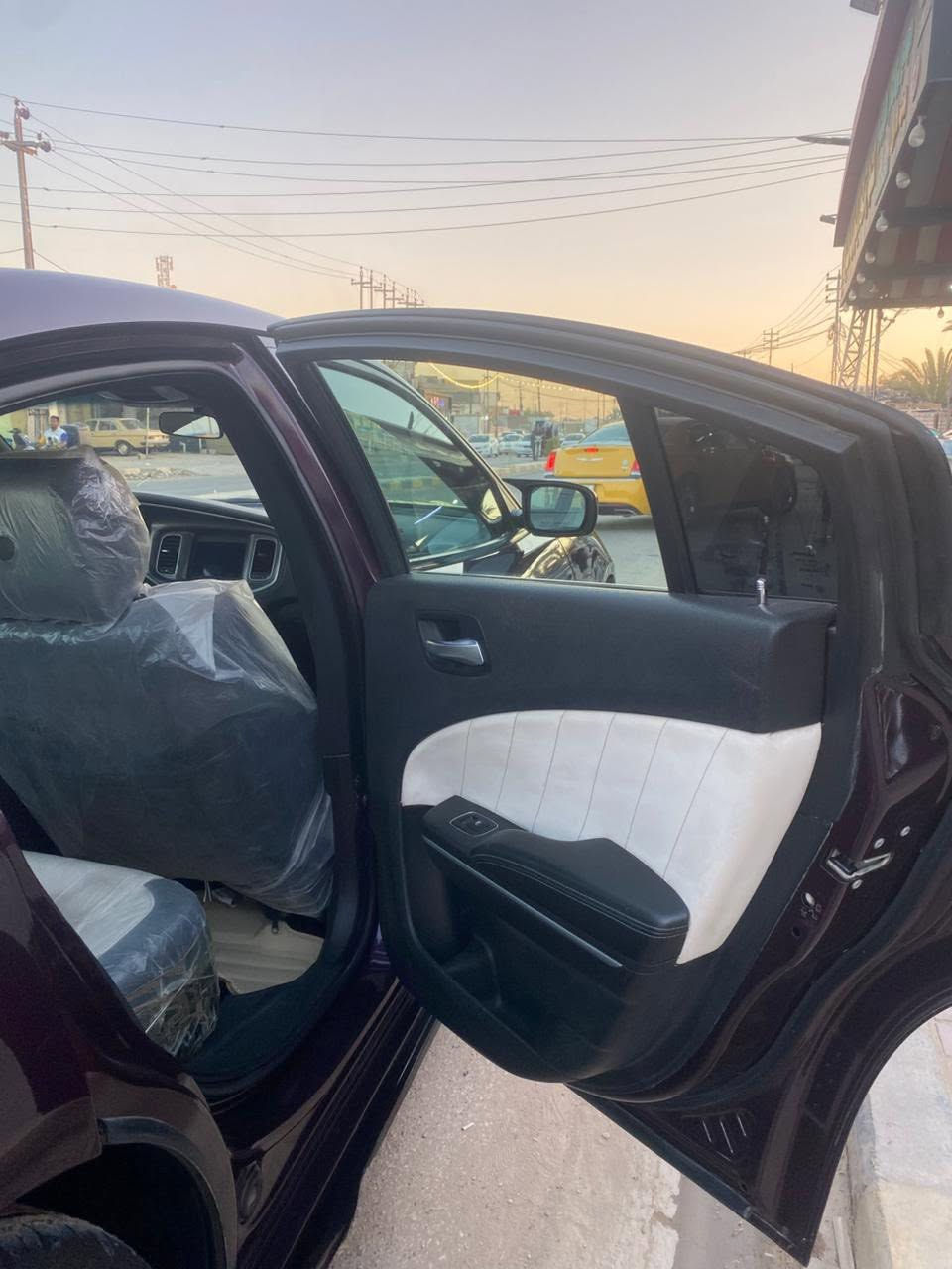 جارجر. 2022
رقم أربيل 
حادث جاملغ وبنيد 
SXT سياره 
موصفات معروفه. 
كشن حضن 
شاشه ابلاديه  
محدثه. SRT
مكان نجف مشخاب 
***********
