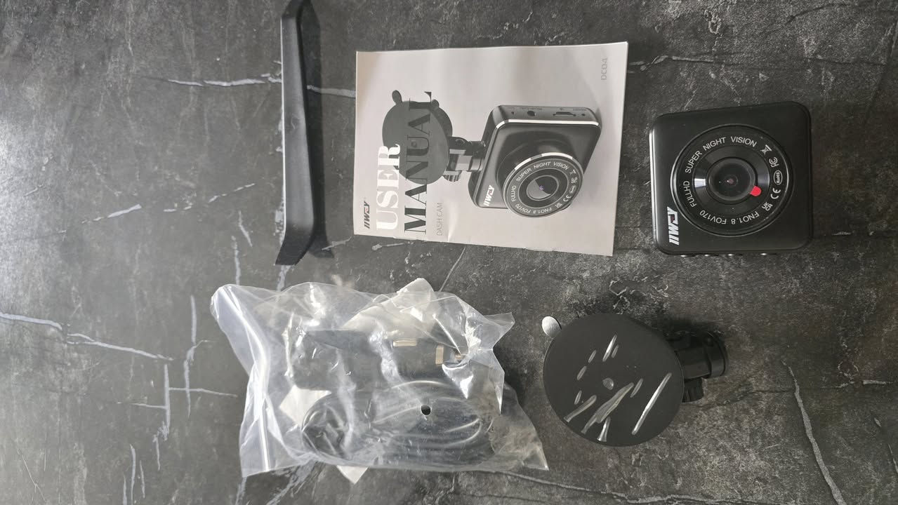 كاميرا سيارات ماركة iiwey Dash Cam
طراز DC04
كاميرا امامي فقط
المواصفات
بدون واي فاي 
فتحة عدسة واسعه تبلغ F1.8
تصوير سداسي المحاور
تصوير بقوة 1920x1080p full HD
وبمعدل 30 فريم بالثانية 
 لقطات فائقة الدقة ليلا
تصوير فائق الدقة
تصوير بزاوية واسعه مقدارها 170 درجه 
تصوير ليلي ممتاز من خلال تقنية  WDR
تستقبل رام من 32 ولغاية 128  كيكا بايت 
تصوير حلقي مستمر (يعني تعيد تسوي كل فيديو 3 او 5 دقائق)
خاصية الجي سينسر المسؤول عن التحسس والاهتزازات وقفل ملفات التصوير
تقاوم درجات الحرارة العالية لغاية 70 درجة

السعر 10,000 دينار 
متوفر توصيل لكافة محافظات العراق


**إذا كنت صاحب هذا الإعلان وتريد حذفه لأي سبب، رجاءا أرسل رسالة إلى الدعم الفني**