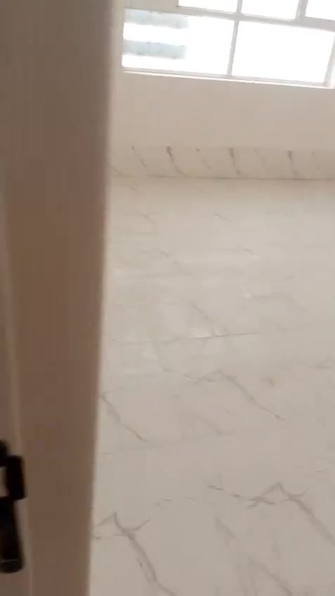 بيت ١٠٠م طابقين مربع ركن واجهه ١٣متر ونزال٨متر السعر ١٣٥مليون
أربع غرف وصاله واستقبال ومطبخ وصحيات نظيف جدا مسلح طابوك حي الأمن الداخلي قريب على شارع العام
مكتب الموسوي للعقار ***********
