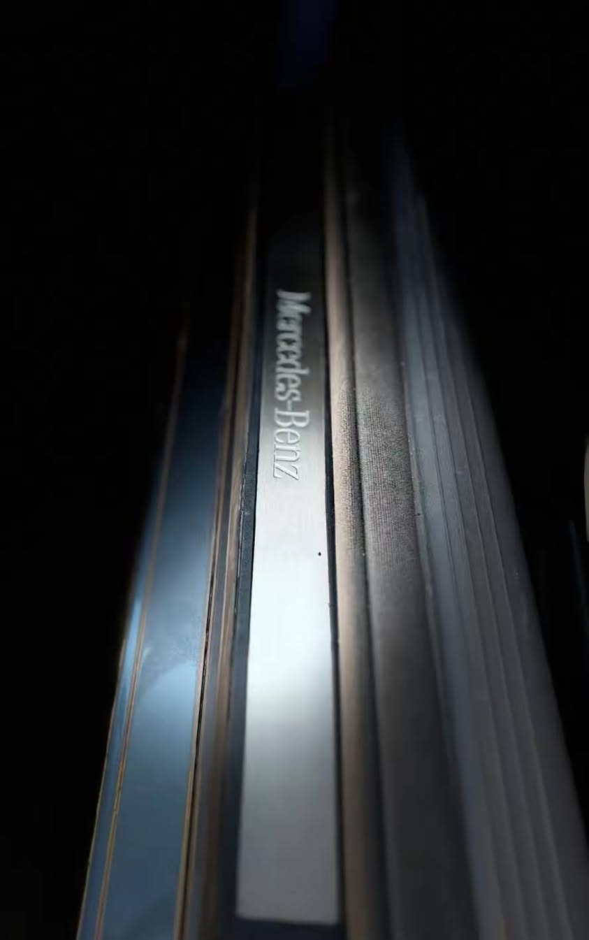 Eclass 350 2008  بێ ڕەقەم دوبەی .
فول فول مواسەفات .. ساغ ساغ..  ***********.
***********
فرۆشتن و گۆڕینەوە
 گەورەترین حەجمی ٦ بستن و مەڕغوبترینە.
 
کوشن جلد .
کوشن کارەبا .
کوشن هیتەر .
کوشن میمۆری .
سەقف سڵاید .
مەسحی لایت .
پەردەی بیلاد کارەبا .
حاسەی فلچەی جام .
شەس سیدی .
کەللەی کوشنی دواوە کارەبایە .
تەبرید مەرکەزی .
چوار تایەی تازە .
هایدرۆلیکی گێڕ تازە گۆڕاوە .
سەیارەکە دووەم دەستە لە ئەمریکاوە .
سەیارەکە  هی ماڵە ساڵ زیاترە لای خۆمە. 
بۆ نرخ پەیوەندی بکە. 

***********.
*********** . 
ڤایبەرو واتیساپ السليمانية, العراق
