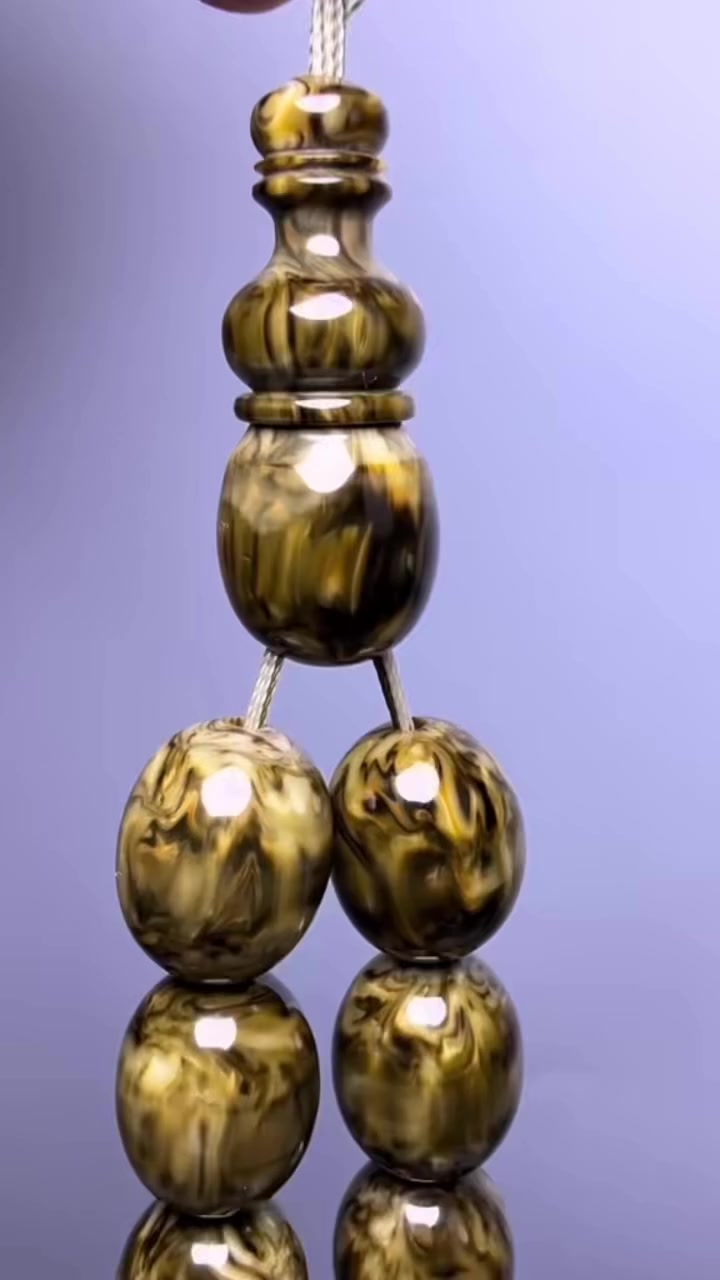 ماشاء الله تبارك الرحمن 

مسباح ضبعه صك الماني فرز سوبر من عقود صعب تعرق نار🥇🇩🇪🥇

شغل احترافي (( دكتور هاوسر ))💫

وزن 100 غرام // صافي 
مقاس  15 / 18 ملي //
خرزه 33 عدد //

@highlight
عنبر اربيل
#مسباح
#foryoupagereels


**إذا كنت صاحب هذا الإعلان وتريد حذفه لأي سبب، رجاءا أرسل رسالة إلى الدعم الفني**