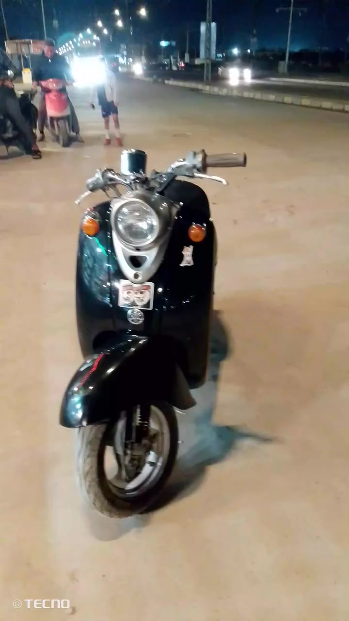 للبيع 
دراجة عبد الحليم نضافتها 70 بلميه 
تواصل واتساب ***********
سعر 425 بيها مجال للطيبين
او مراوس
