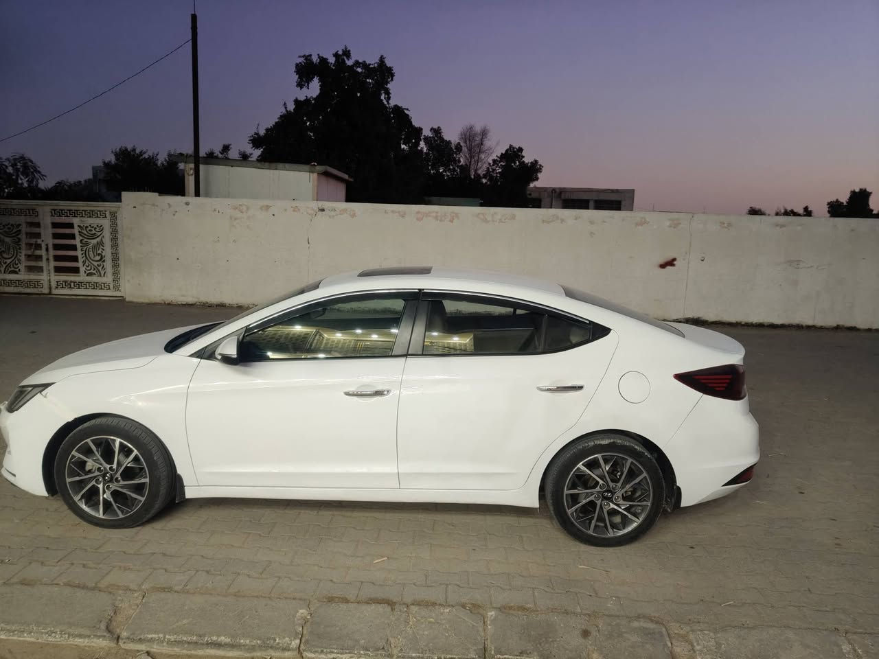 سلام عليكم
النترا 20خليجي 
فول عدى البصمه 
رقم بغداد بأسمي 
سعر 145
اي تفاصيل الاتصال بالارقام 
***********
***********
النجف الاشرف
