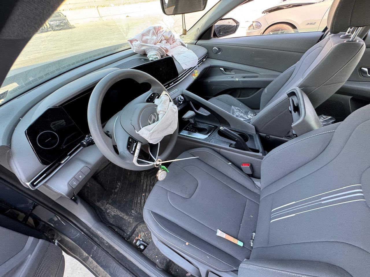 سلام عليكم  النترا موديل ٢٠٢٤  السياره نص فول   الحادث كدامك موجود    السياره حاليا مرقمه بغداد 🔥 السعر ١٦٠ وبيهه مجال قليل 
السياره مرقمه 

ماشيه ٢١ سياره جديده

***********
